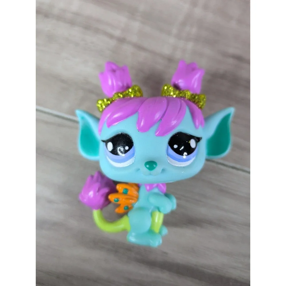 Littlest Pet Shop #2610 Glistening Garden Fairy Blue Pink cute